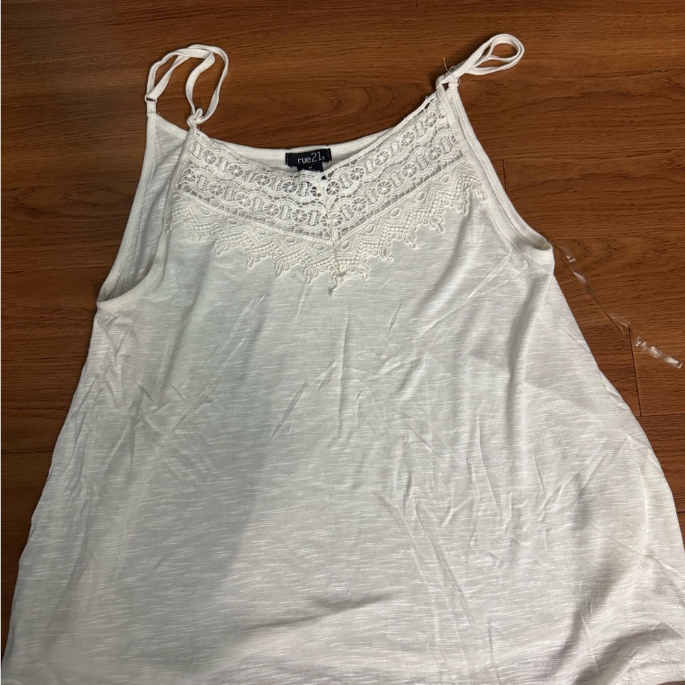 Rue21 Women's White Lace Trim Top